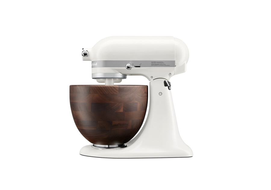 batidora de pedestal artan con cabezal inclinable y tazón de madera de nogal ksm156