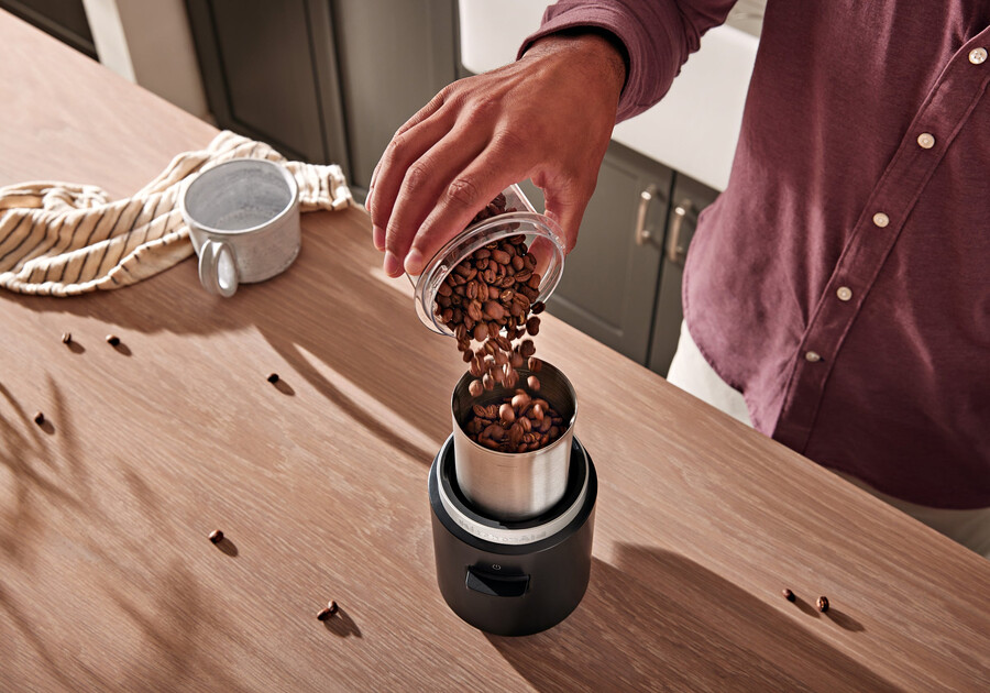 molinillo de café inalámbrico negro mate